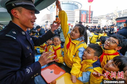 安徽黄山 警民互动迎接中国人民警察节